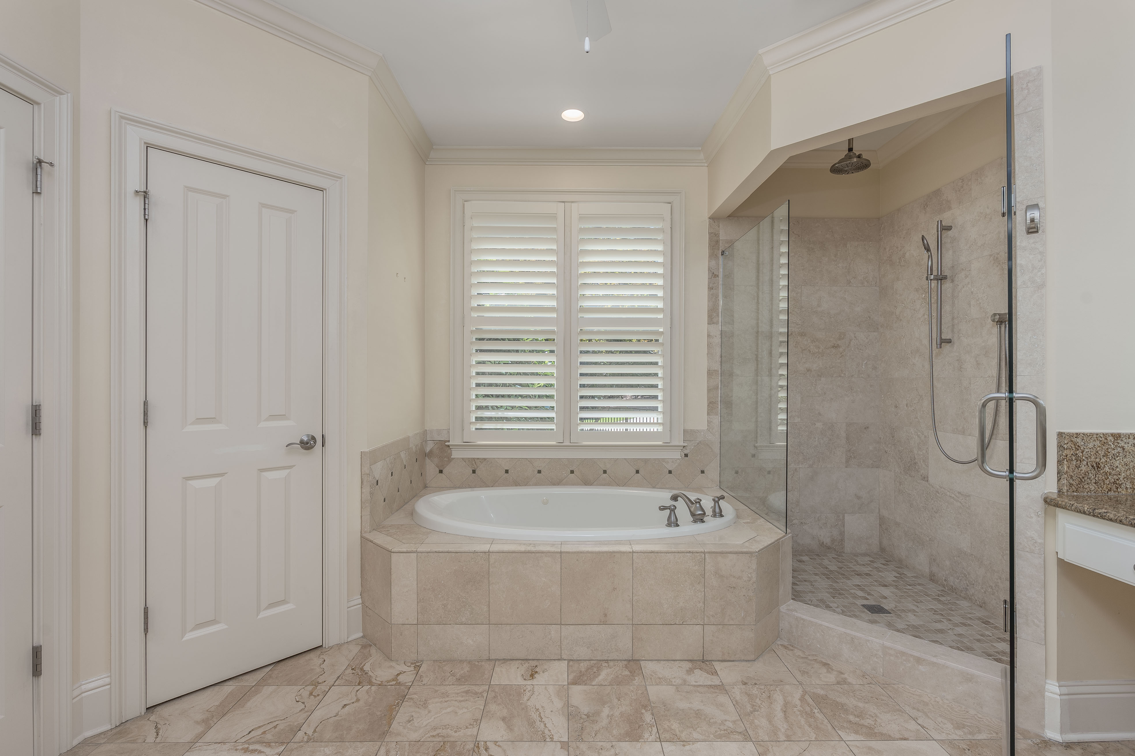 1050 Dejarnet Place image 22